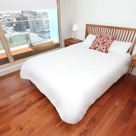 Magnificent Penthouse With Waterside Views Apartamento