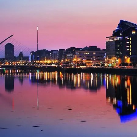 Apartamento Magnificent Penthouse With Waterside Views Dublín