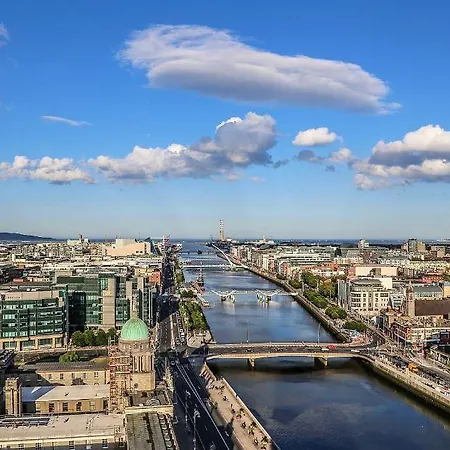 Magnificent Penthouse With Waterside Views Dublín